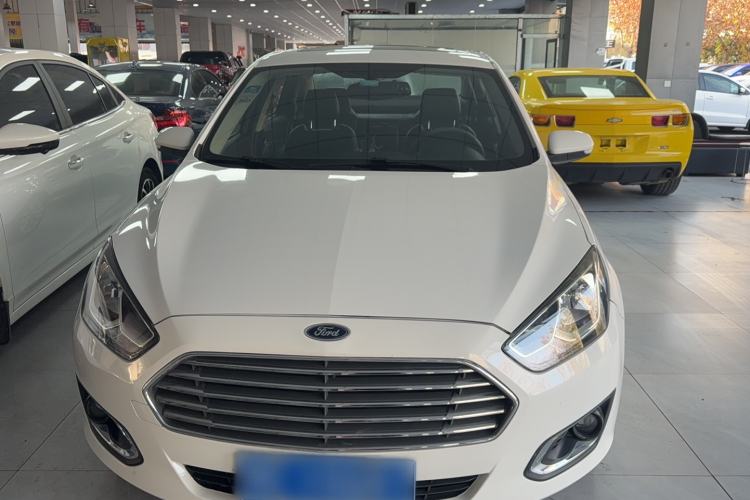 Used Ford Escort 2015 1.5L Automatic Fashion Model