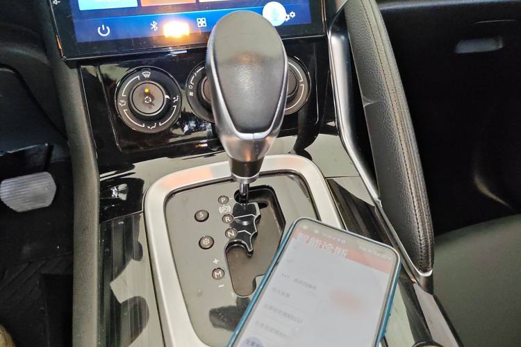 Used Peugeot 3008 2015 1.6THP Automatic Classic Edition
