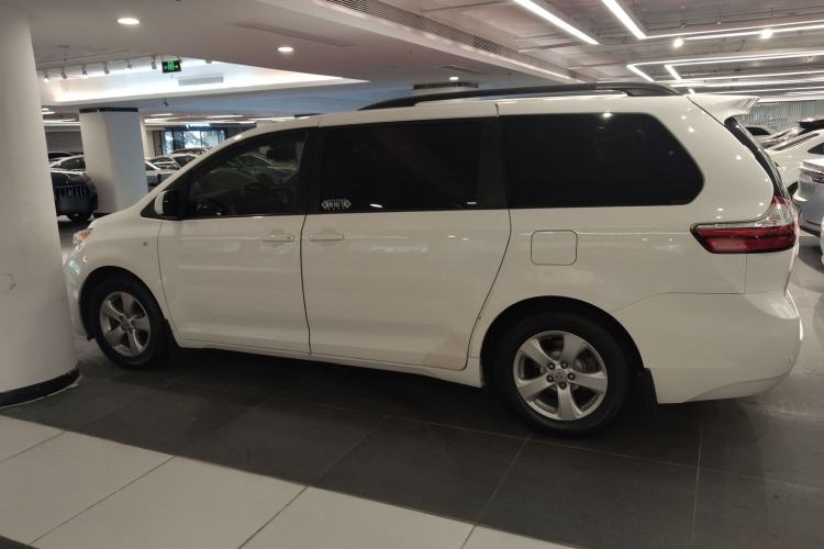 Used Toyota Sienna 2016 3.5L Two-Wheel Drive 7-Seater Parallel Import
