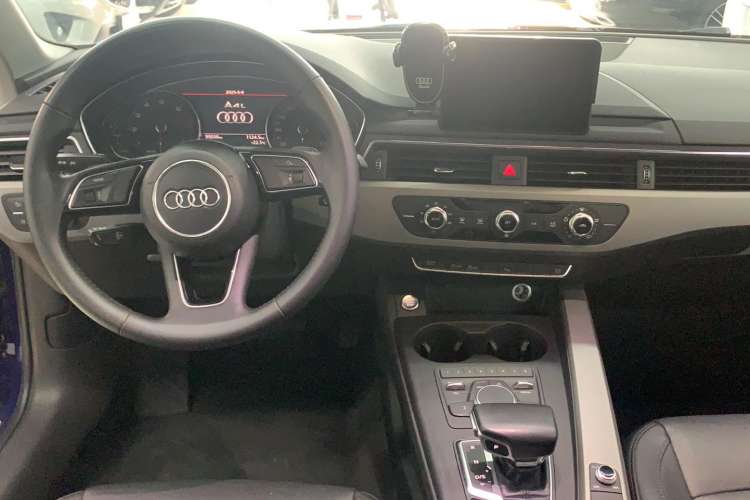 Used Audi A4L 2018 30th Anniversary Edition 40 TFSI Trendy Model
