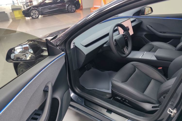 Used Tesla Model 3 2023 Rear-Wheel-Drive Version
