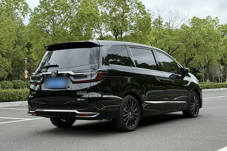 Used Honda Elysion 2024 2.0L eHEV Ultimate Edition
