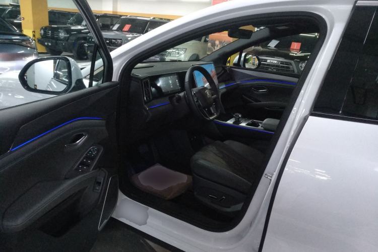 Used BYD Song L DM-i 2025 Intelligent Driving Version 160 km Beyond-Range Type
