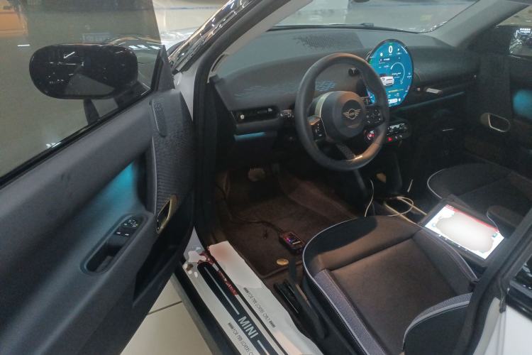 Used  Electric MINI COOPER 2025 456km COOPER E Classic Style
