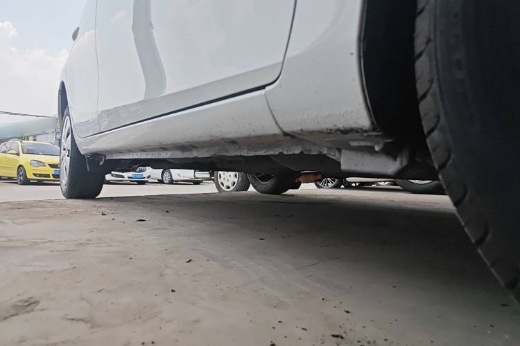 Used Toyota YARiS L 2015 1.5E Automatic Charm Edition
