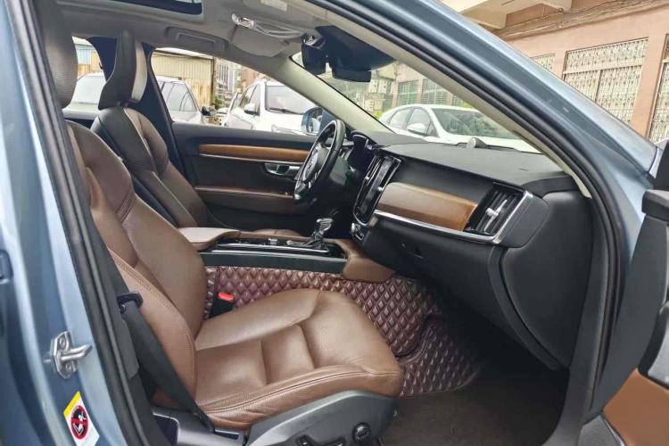 Used Volvo S90 2020 T5 Zhiyi Luxury Edition
