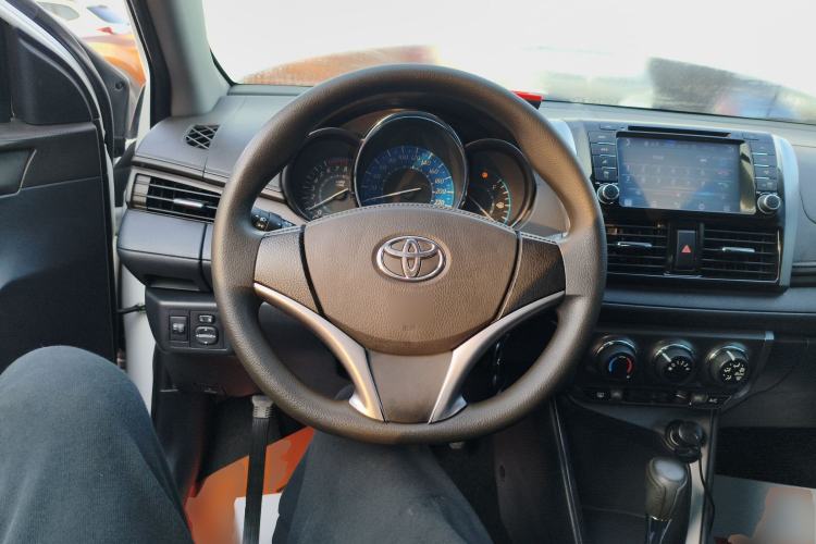 Used Toyota YARiS L 2015 1.5E Automatic Charm Edition
