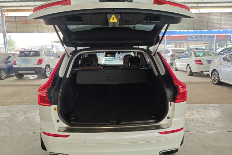 Used Volvo XC60 2019 T5 4x4 Smart Edition China V Standard
