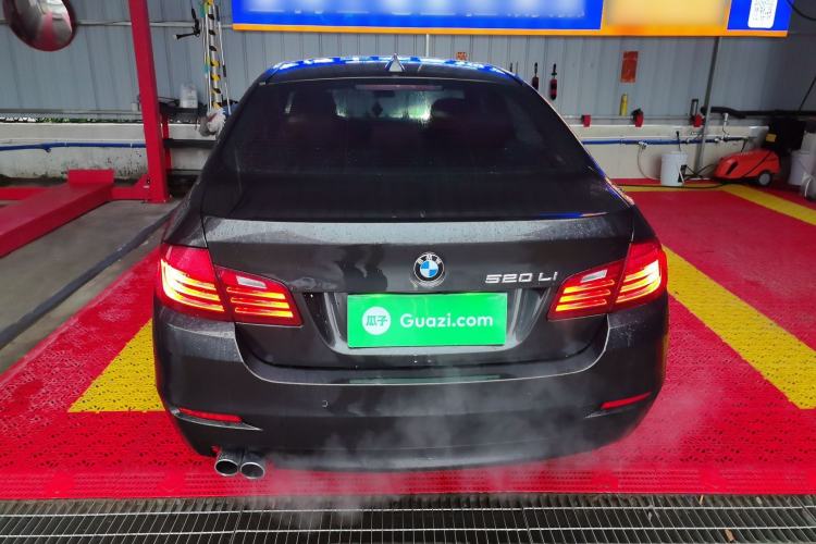 Used BMW 5 Series 2014 520Li Elegant Model
