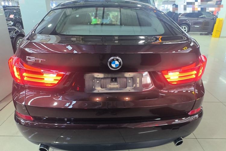Used BMW 5 Series GT 2015 535i Leading Model
