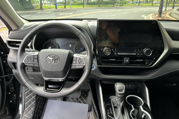 Used Toyota Highlander 2022 Dual-Engine 2.5L Four-Wheel Drive Prestige Version 7 Seats
