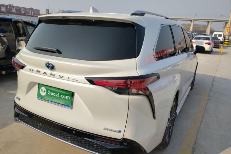 Used Toyota Granvia 2023 2.5L Hybrid Prestige PLUS Edition