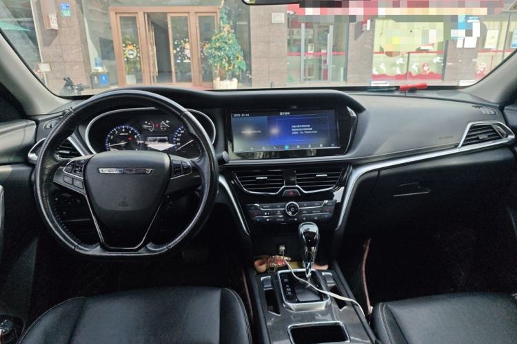 Used Venucia T90 2017 2.0L CVT Smart Edition
