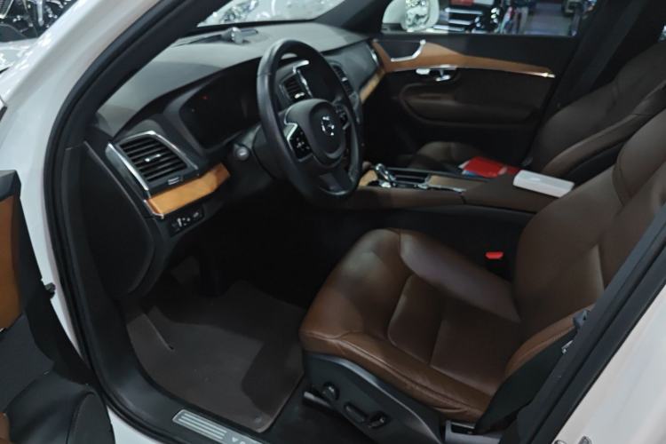 Used Volvo XC90 2021 B5 SmartDrive Luxury Edition 5-seater
