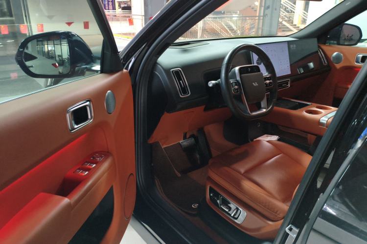 Used Li Auto L8 2024 PRO Model
