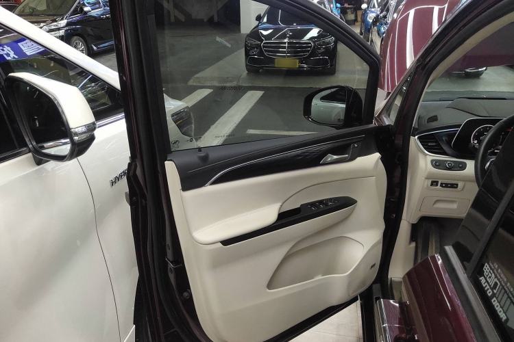 Used Buick GL8 2023 Avenir Avia 7-Seater Deluxe Edition
