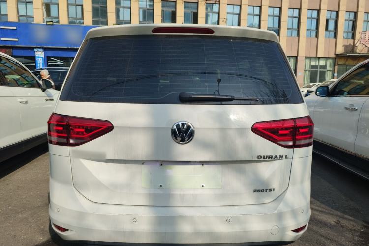 Used Volkswagen Touran 2018 Volkswagen Touran L 280TSI DSG Comfort Edition 7 Seats China VI Standard