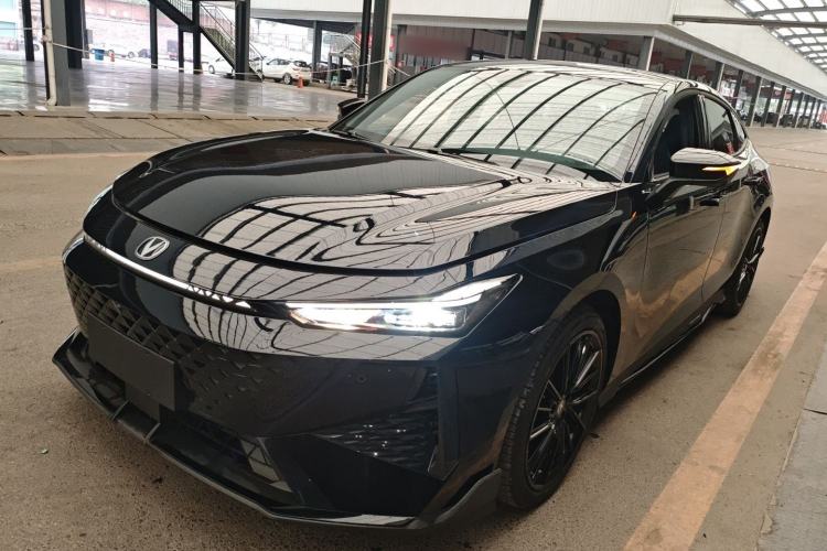 Used Changan UNI-V 2025 1.5T 500Bar Black Warrior Edition
