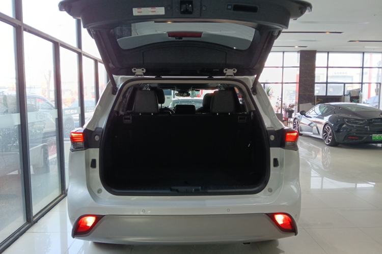 Used Toyota Highlander 2022 Dual-Engine 2.5L Two-Wheel Drive Prestige Edition 7-Seater
