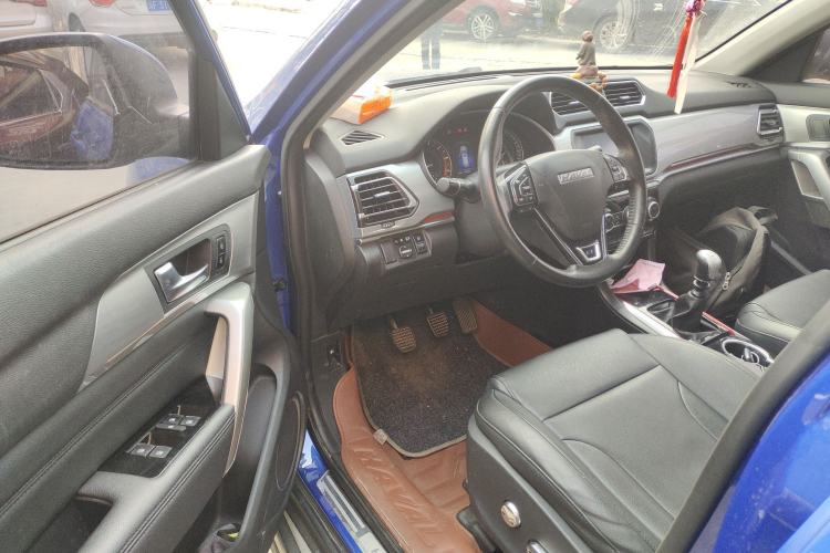 Used Haval H2 2017 Blue Label 1.5T Manual Two-Wheel Drive Luxury Model
