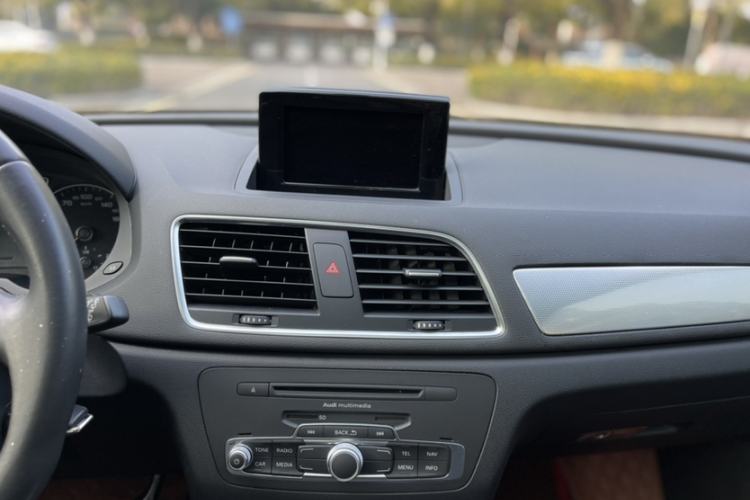 Used Audi Q3 2015 35 TFSI Comfort Model
