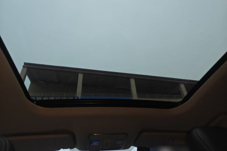 Used Dongfeng Fengon S560 2018 1.8L CVT Smart Connect 7-Seater
