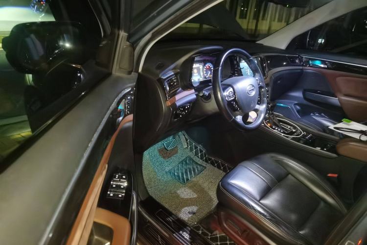 Used GAC Trumpchi GS8 2017 320T Two-Wheel Drive Luxury Smart Connectivity Version (7 Seats)
