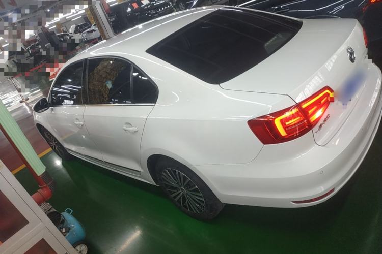 Used Volkswagen Sagitar 2017 230TSI Automatic Luxury Edition