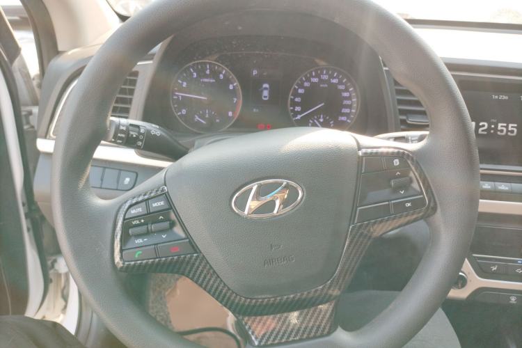 Used Hyundai Elantra 2016 1.6L Automatic ZhiXuan – Elite Version