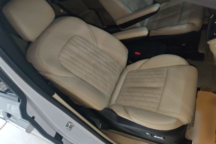 Used Buick GL8 2023 ES Lu Zun Luxury Model
