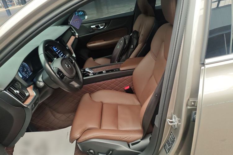 Used Volvo S60 2022 B4 Zhiyuan Luxury Edition
