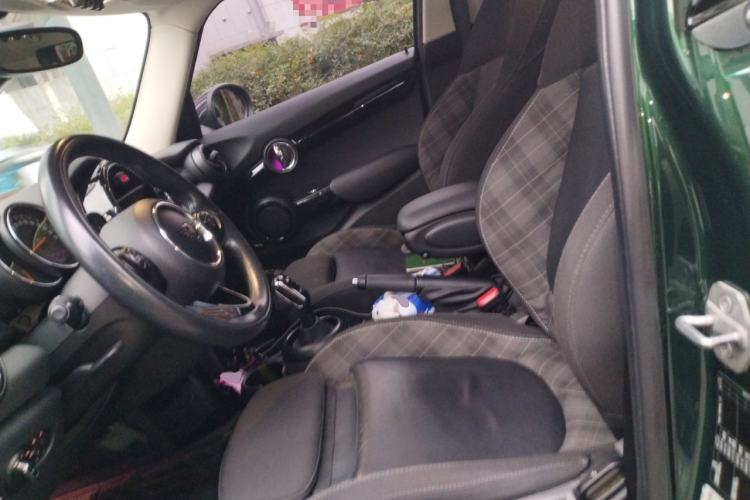 Used  MINI 2018 1.5T COOPER Classic Edition Five-Door Version
