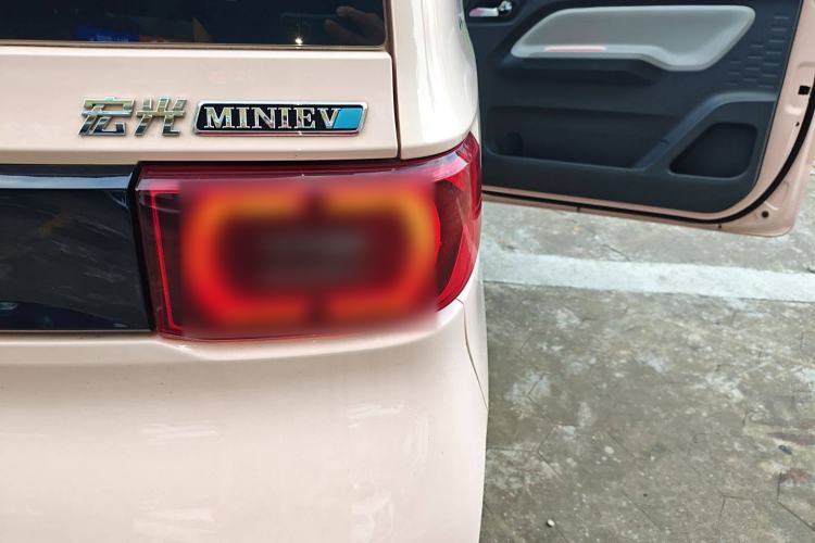 Used Wuling Hongguang MINIEV 2021 Macaron Premium Model – Lithium-NMC