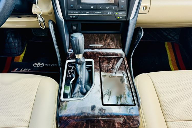 Used Toyota Camry 2016 2.0E 10th Anniversary Elite Edition
