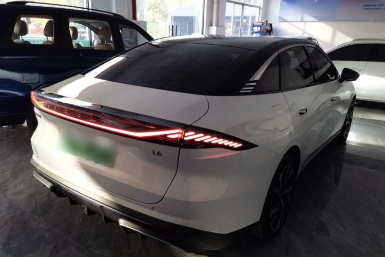 Used  L6 2023 125km Starship