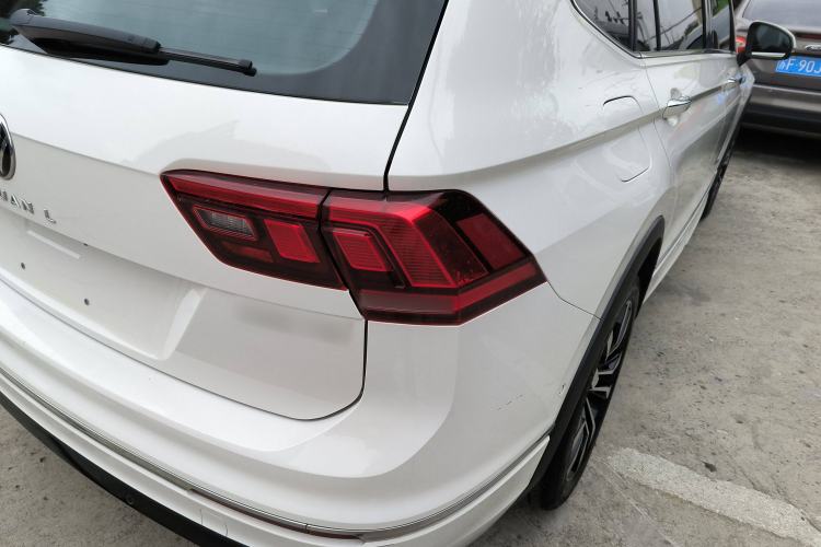 Used Volkswagen Tiguan L 2021 330TSI Automatic Two-Wheel Drive R-Line Enhanced Edition
