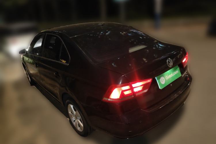 Used Volkswagen Santana 2015 1.6L Manual Comfort Edition
