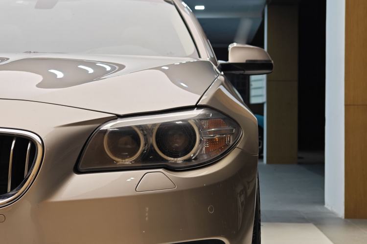 Used BMW 5 Series 2014 520Li Elegant Model
