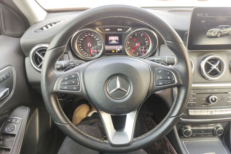 Used Mercedes-Benz GLA 2017 GLA 200 Fashion Model
