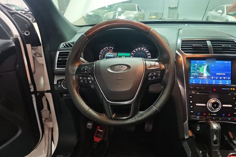 Used Ford Explorer 2017 3.5T Platinum Edition