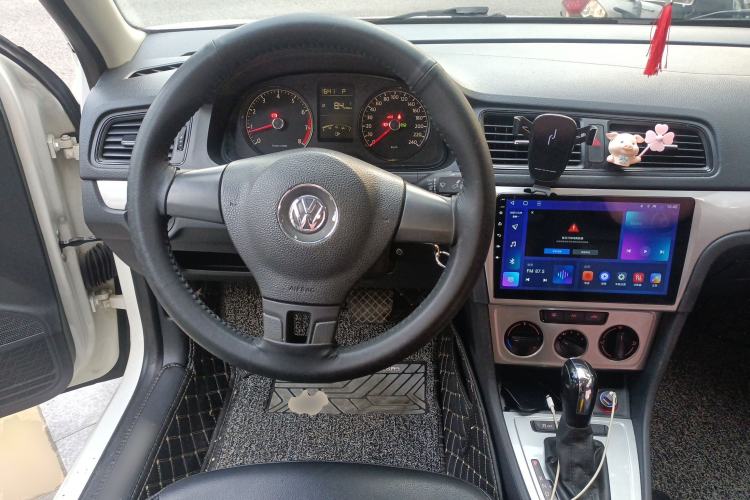 Used Volkswagen Lavida 2013 Revised Classic 1.6L Automatic Fashion Edition