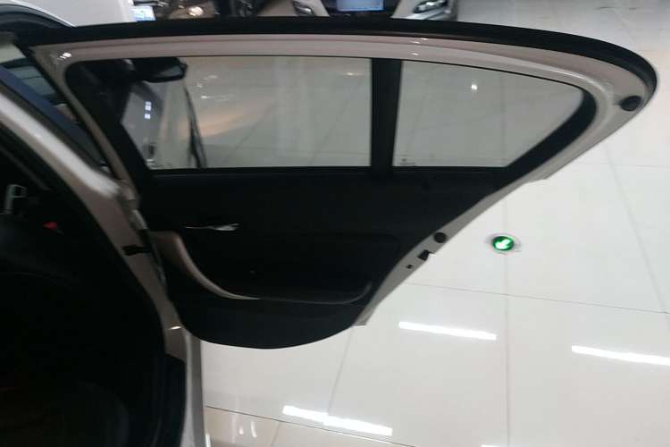 Used BMW 1 Series 2013 Facelifted 118i Leading Edition