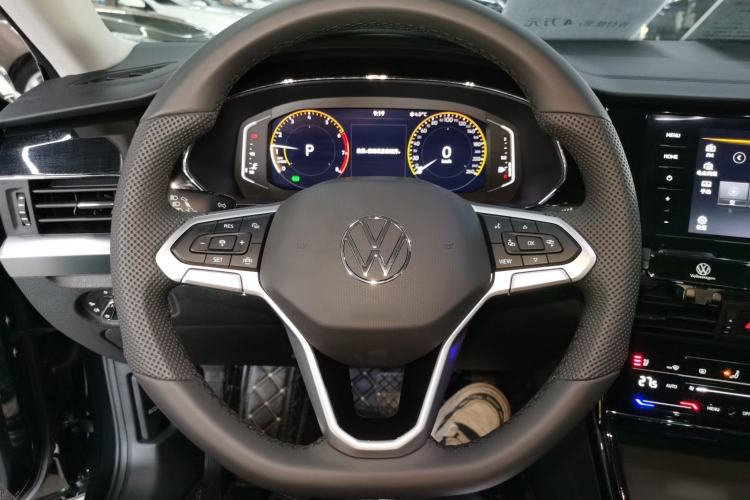 Used Volkswagen Passat 2025 Premium Version 380TSI Dragon Edition
