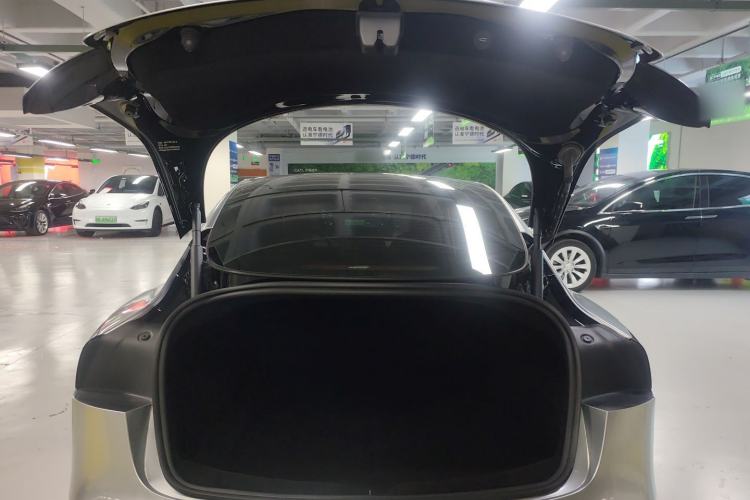 Used Tesla Model 3 2023 Rear-Wheel-Drive Version

