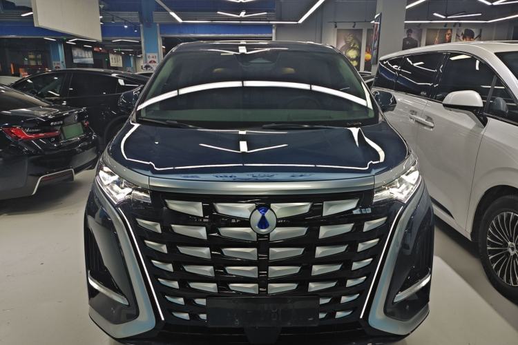 Used Denza D9 2022 DM-i 970 Four-Wheel Drive Flagship Model
