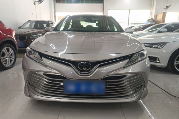 Used Toyota Camry 2018 2.0G Luxury Edition
