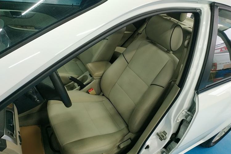 Used Buick Excelle 2015 1.5L Manual Classic Trim
