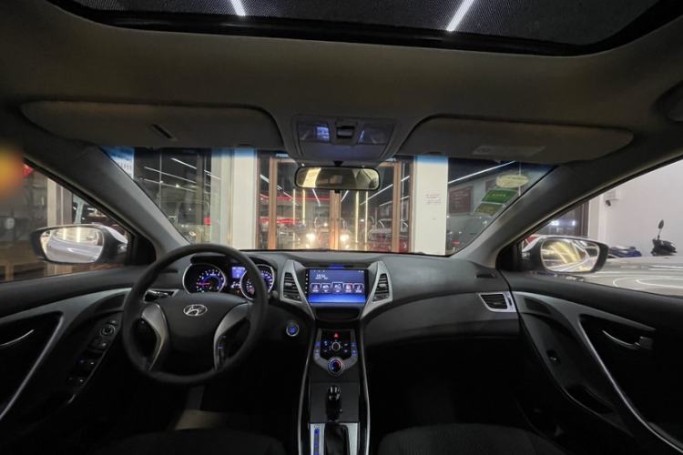 Used Hyundai Elantra 2015 1.6L Automatic Leading Model