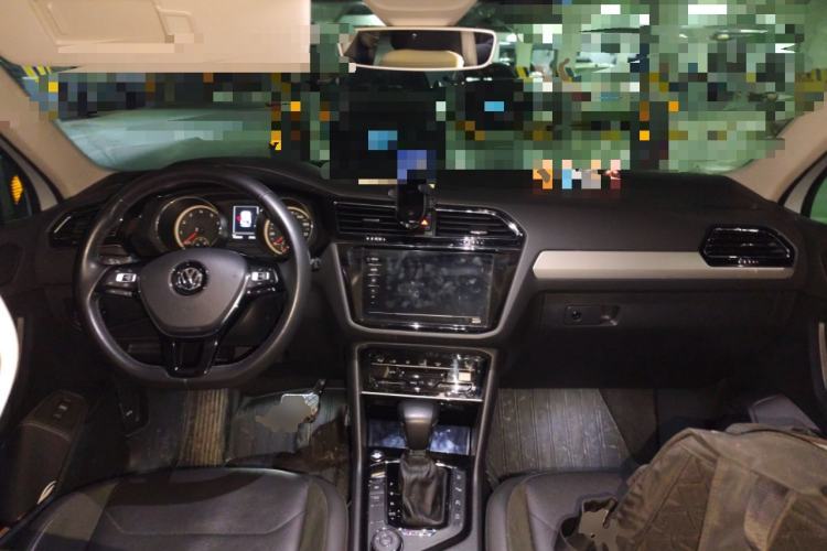 Used Volkswagen Tiguan L 2019 380TSI Automatic All-Wheel Drive Luxury Edition with 7 Seats China VI Standard
