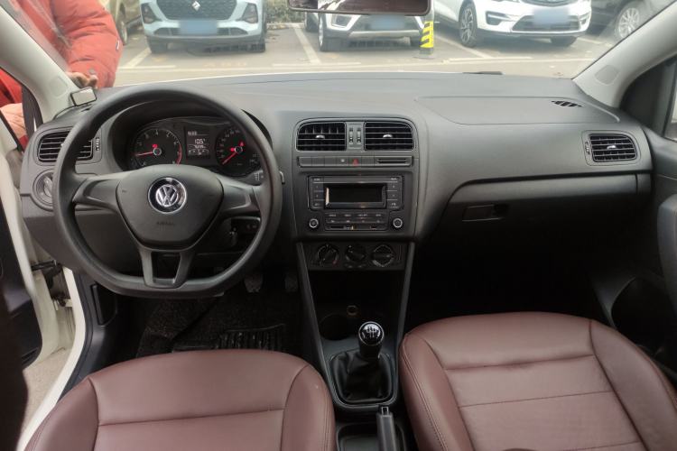 Used Volkswagen Polo 2016 1.4L Manual Fashion Model
